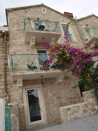 Petrovac na Moru Montenegro buchung hotel promo code booking.com