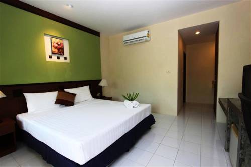 Bang Tao Beach Thailand buchung hotel promo code booking.com