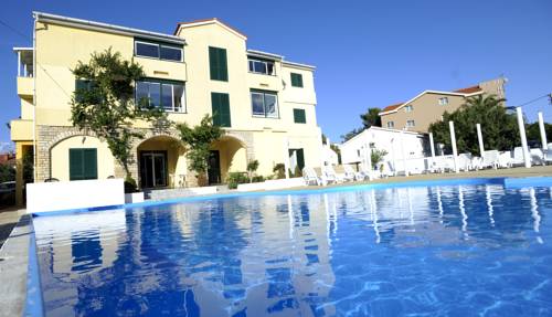 Novalja Kroatien buchung hotel promo code booking.com